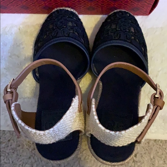NWB Tory Burch Lucia Lace Navy Wedge Espadrille - Picture 5 of 5